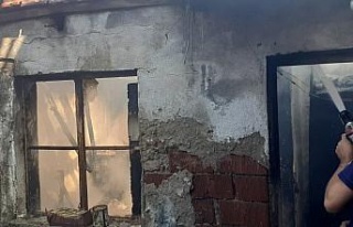 Metruk evde çıkan yangın panikletti