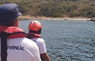 Yüzerek karaya çıkan 3 düzensiz göçmen kurtarıldı