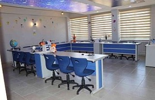 Hayırseverlerden Demirciler’e Fen Bilimleri Laboratuvarı