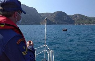 Kuşadası açıklarında 53 düzensiz göçmen kurtarıldı