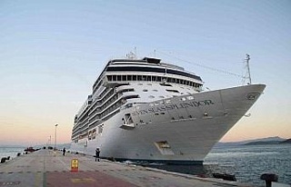 Lüks geminin ilk seferi Kuşadası’na