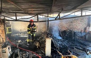 Nazilli’deki çatı yangını korkuttu
