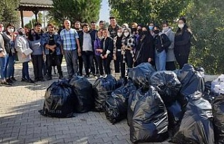 ADÜ Köşk MYO Öğrencileri çevre temizliği yaptı