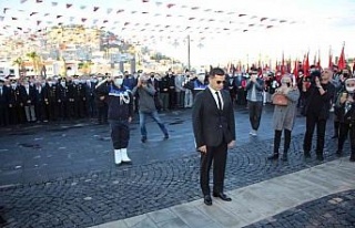 Atatürk, Kuşadası’nda törenle anıldı