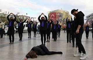 Aydın’da kadınlar şiddete karşı dans etti