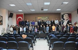 Kaymakam Şahin girişimcilik kursiyerleri ile bir...