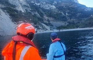 Kuşadası’nda 29 düzensiz göçmen kurtarıldı