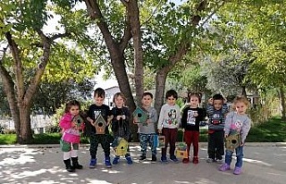 Miniklerden kuşlara sıcak yuva