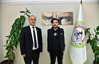 Samet, protez kollarına kavuşuyor