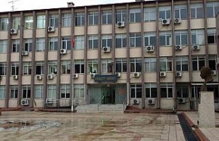 Yarım kilo esrar ile yakalan şahsa adli kontrol...