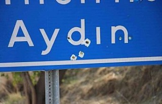 Yol kenarlarındaki tabela ve levhalar magandaların...