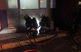 Apartmanın bodrumunda çıkan yangın panikletti