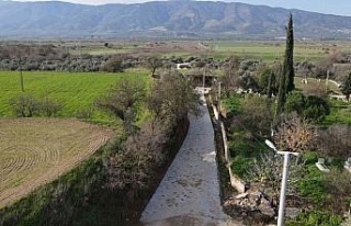 Nazilli Belediyesi Esenköy’de yolları yeniliyor