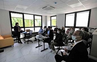 Otizm Yaşam Merkezi’nin tüm personeli eğitimden...