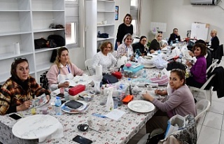 SÖKE’NİN ÇİNİLERİ 117 BİN 900 TL’LİK YARDIMA...