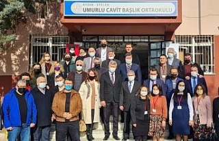 Umurlu’da öğrenciler bilim fuarında bir araya...