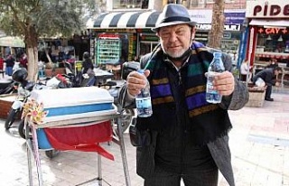 Zihinsel Engelli “Yaşar Amca”, bölge esnafının...