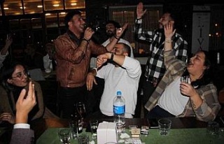 Aydınlı ünlü sanatçı Ateş kulakların pasını...