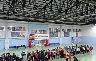 Didim’de badminton turnuvası start aldı