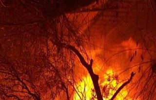 Hayvan damında çıkan yangın eve sıçramadan kontrol...