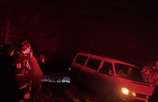 Karda mahsur kalan beş kişi kurtarıldı