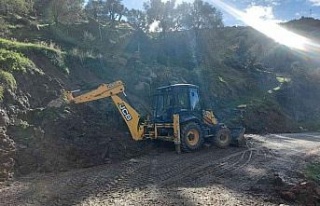Nazilli Belediyesi Uzunçam’da kapanan yolları...