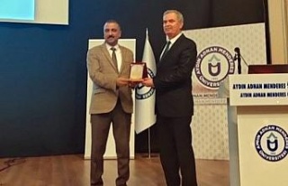 Prof. Dr. Turan Akkoyun üniversite gençliğine ’Proje...