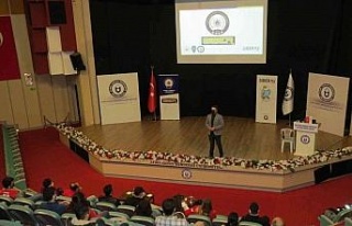 Aydın polisinden gençlere güvenli internet kullanımı...