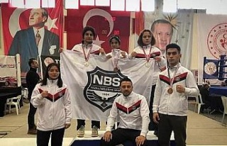 Aydınlı sporcular madalyaları topladı