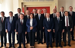 CHP’Lİ 11 BÜYÜKŞEHİR BELEDİYE BAŞKANINDAN...