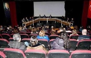 Kuşadası Belediyesi konservatuvar öğrencilerini...