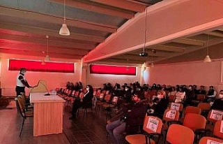 ADÜ Karacasu MYO’da ’Sağlıklı Beslenme Semineri’...