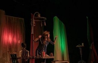 Berna Laçin Kuşadası’nda Kadınlar İçin Sahne...