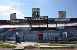 Didim Atatürk Stadı’nda yenileme çalışmaları...
