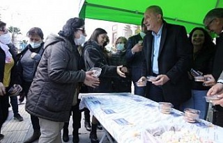 Didim Belediyesi, Kandil simidi dağıttı