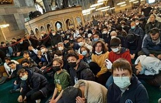 Eyüp’te sabah, Ayasofya’da Cuma namazı kılmak...