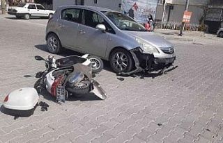 Söke’de otomobil ile motosiklet çarpıştı