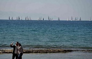 Yelkenler Kuşadası rüzgarı ile doldu