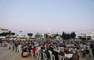 Başkan Atabay, vatandaşlarla iftar sofrasında buluştu