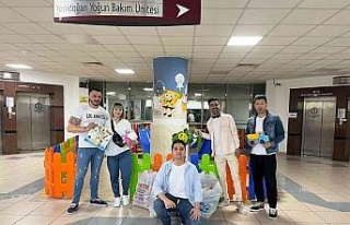 Hediyeleri ile lösemi tedavisi gören çocukların...