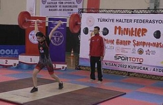 Minik Halterciler Kuyucak’ta yarıştı