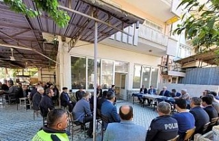 Nazilli Kaymakamı Arısoy Şirinevler Mahallesi sakinleri...