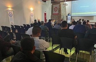 Sultanhisar’da çilek üreticilerine eğitim