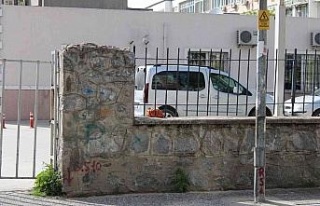 Şüpheli paket emniyeti harekete geçirdi