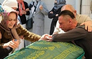 Tatil yolunda rahatsızlanarak hayatını kaybeden...