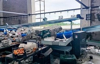 Aydın’da bir fabrikanın duvarı yıkıldı: 8...