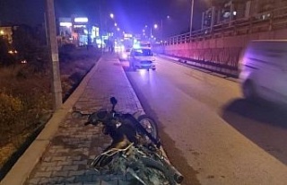 Kaza yapan motosiklet sürücüsü hayatını kaybetti