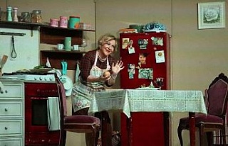 Ünlü sanatçı Yavrucuk, Efelerli tiyatroseverler...