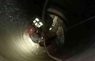 25 metrelik kuyuya düşen yavru keçiyi itfaiye kurtardı