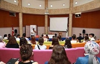 ADÜ’de ’toplum baskısının bireye etkisi’...